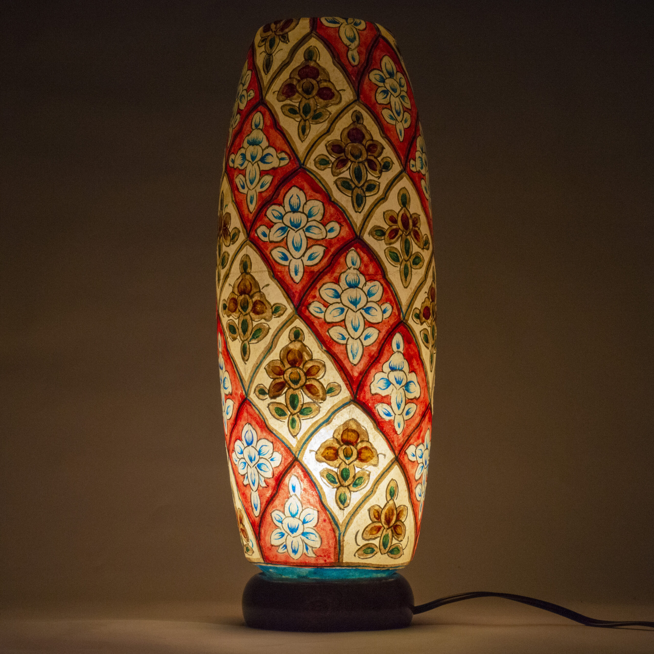 Scarlet Lattice Oval Lamp